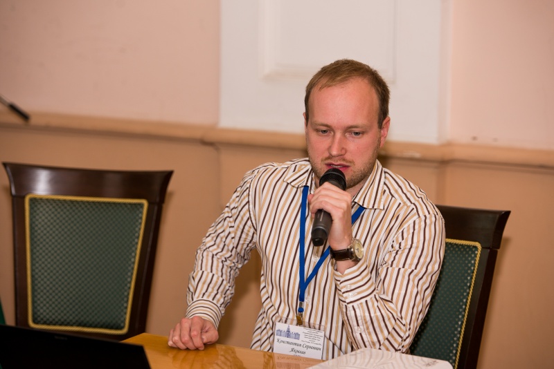 Файл:Yakovlev-spb-2014-hi-res.jpg